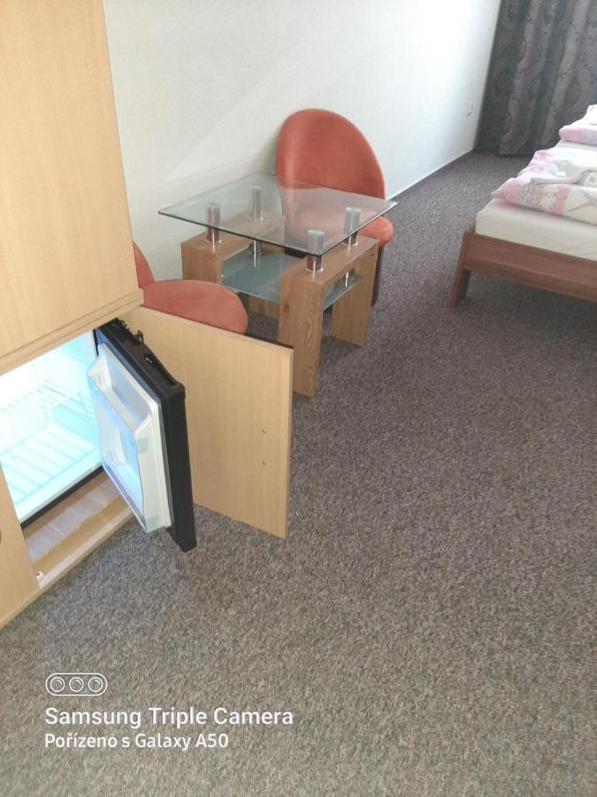 Hotel Vagonka Studenka Экстерьер фото